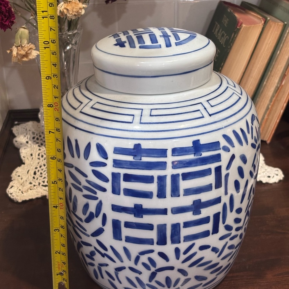 Vintage Blue and White Double Happiness Ginger Jar - Picture 6 of 8